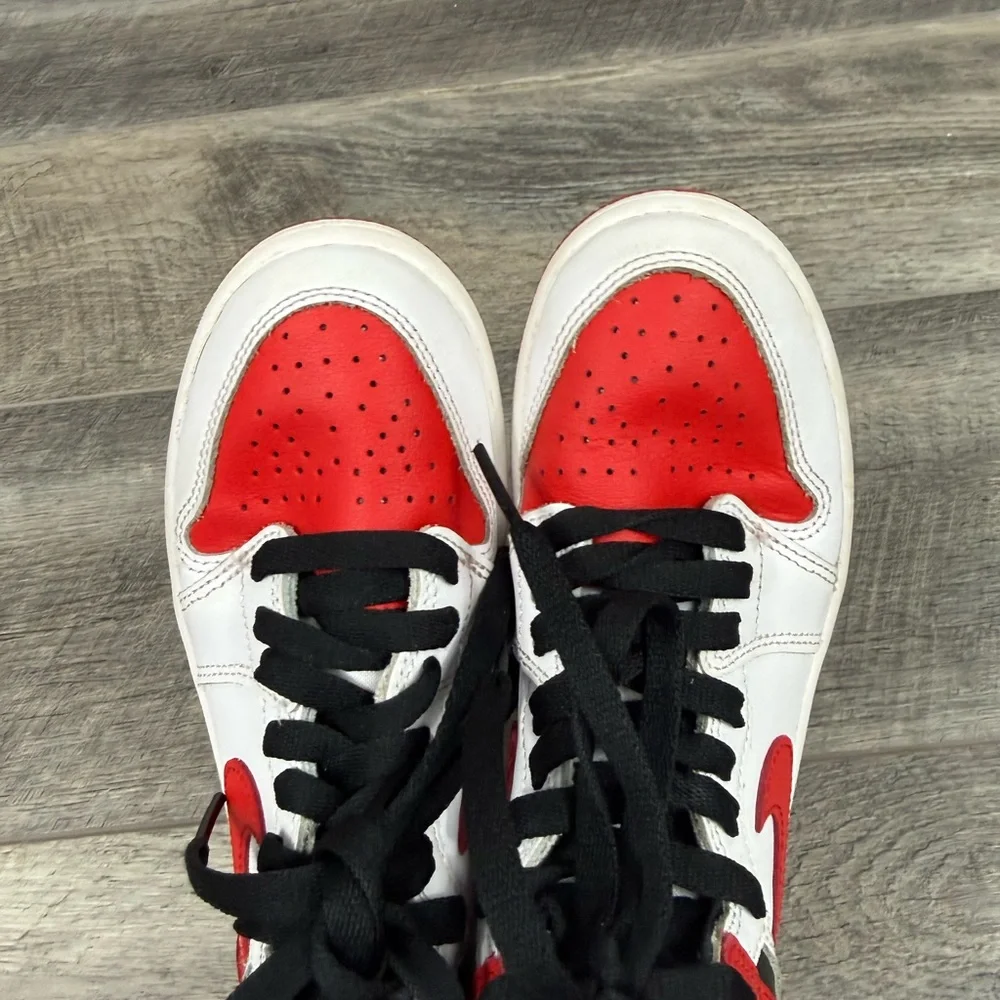 Nike‎ Jordan 1 Retro Heritage Sneakers